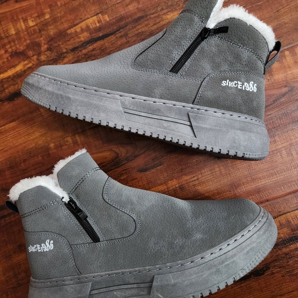 WINTER SNOW BOOTS (NWOT)
